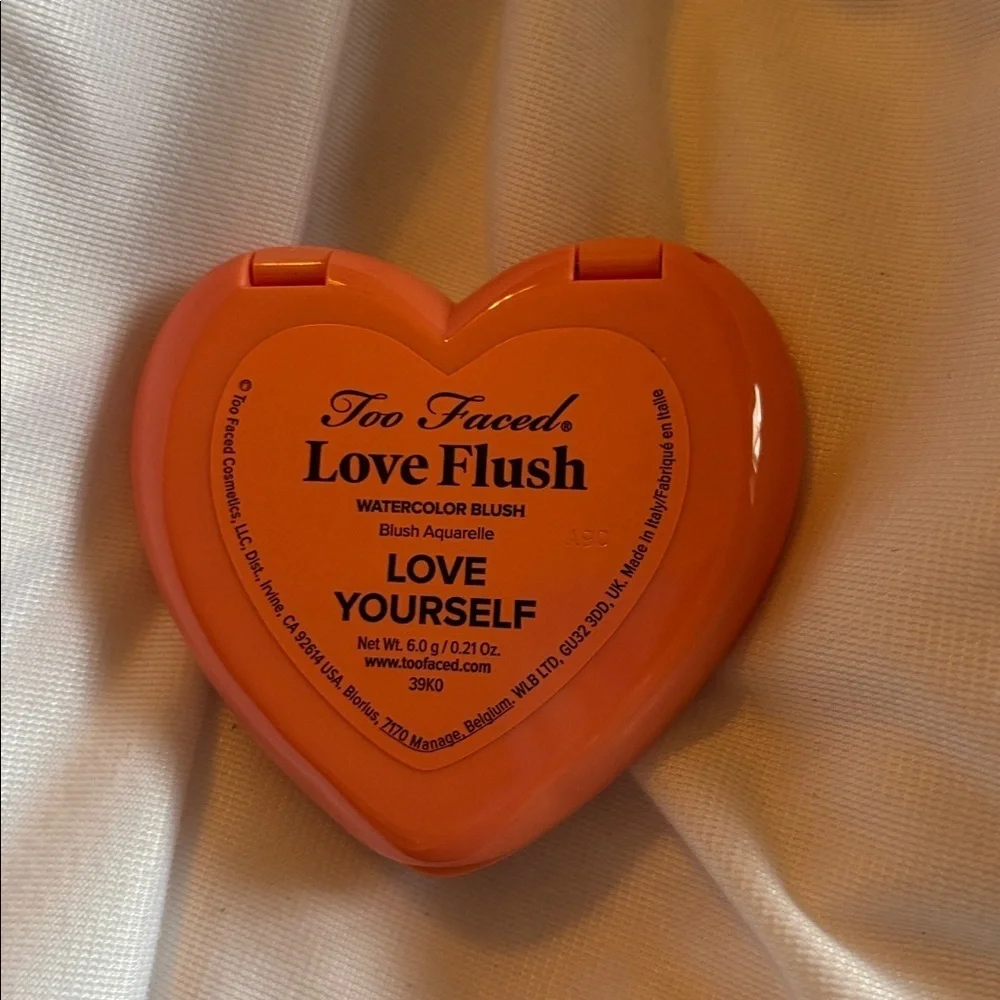 Too Faced love yourself   DISCONTINUED Love Flush Watercolor Blush